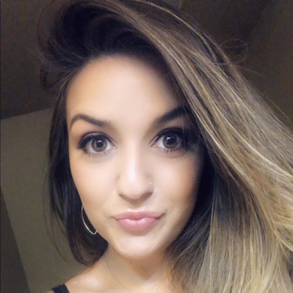 Meet your Posher, Cierra. Feel free to make offers